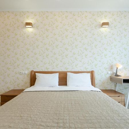 Petrovdom Apartments 3-143 In Rc Central Park, 7 John Mccain Street 基輔 外观 照片