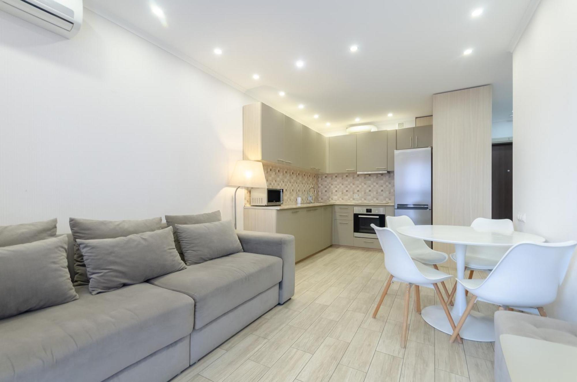 Petrovdom Apartments 3-143 In Rc Central Park, 7 John Mccain Street 基輔 外观 照片