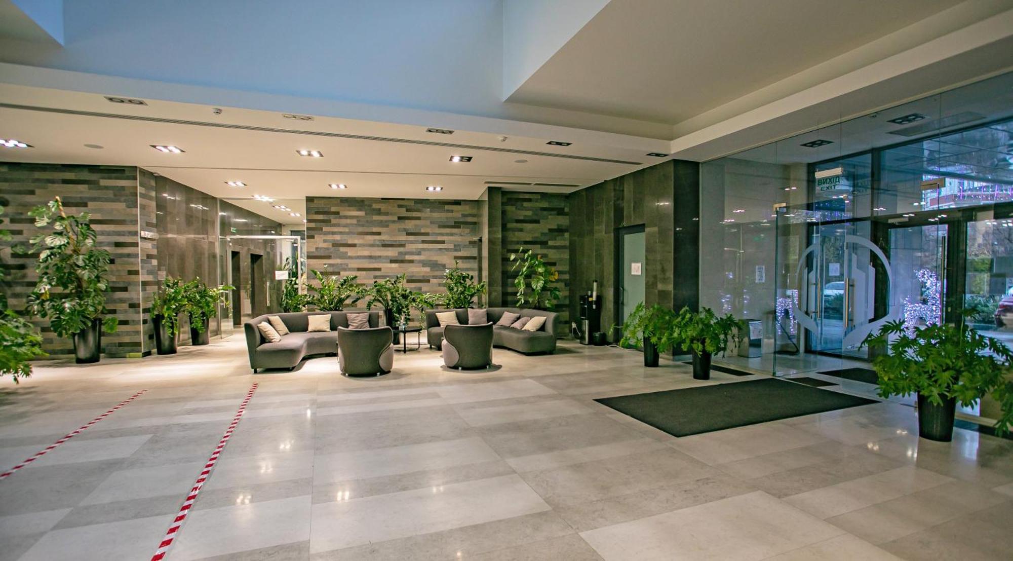 Petrovdom Apartments 3-143 In Rc Central Park, 7 John Mccain Street 基輔 外观 照片