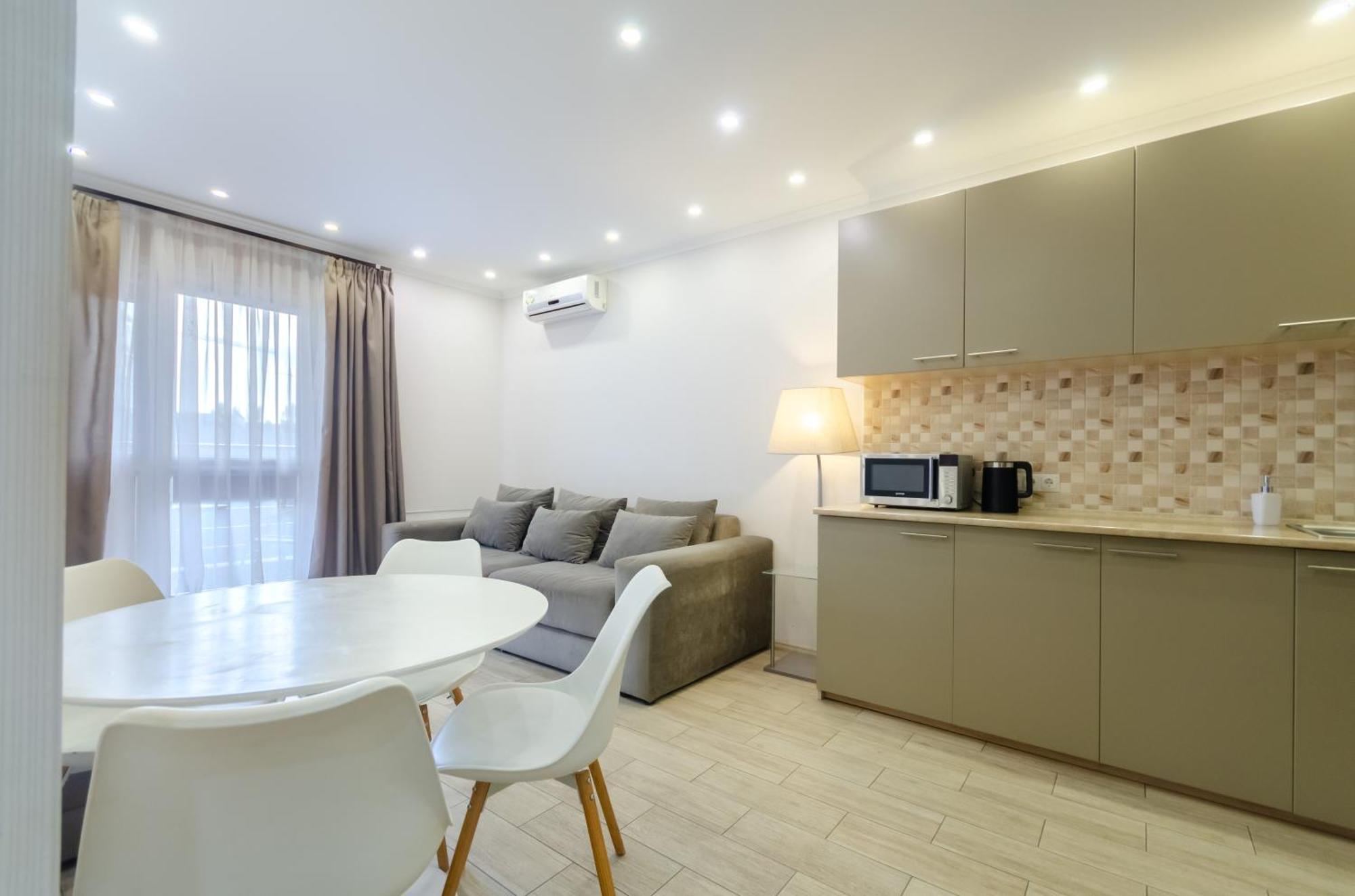 Petrovdom Apartments 3-143 In Rc Central Park, 7 John Mccain Street 基輔 外观 照片