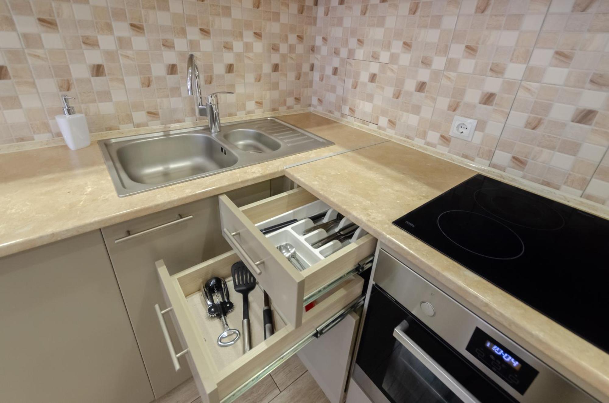 Petrovdom Apartments 3-143 In Rc Central Park, 7 John Mccain Street 基輔 外观 照片